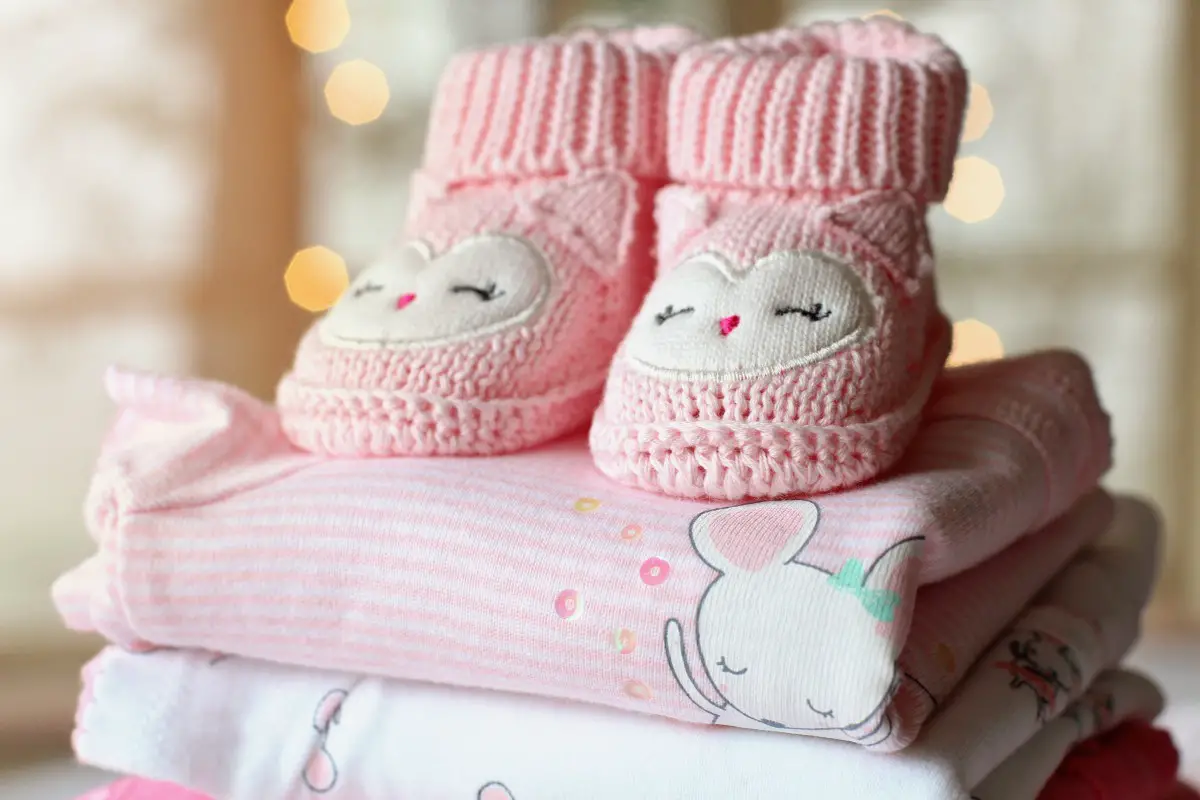Baby-Clothes-Hack-How-to-Save-Money-and-Still-Look-Good