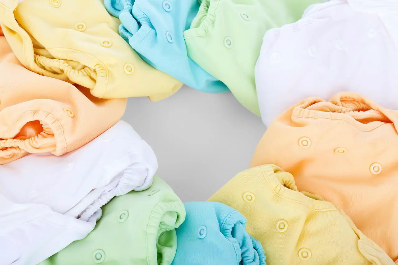 Simple-Steps-to-Clean-Up-Cloth-Diapers